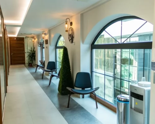 gallery img